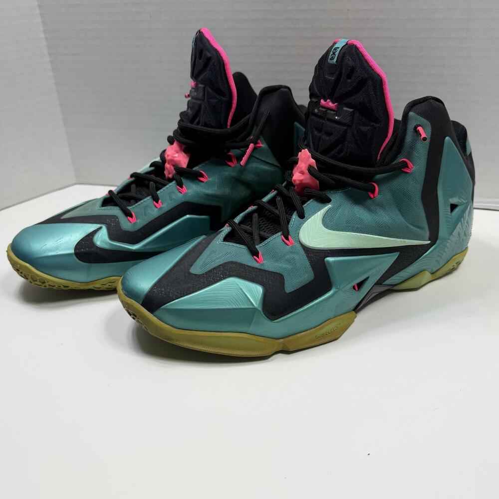 Nike LeBron 11 XI South Beach Men’s Size 12 616175-330 Teal Pink Basketball